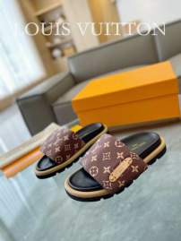 Picture of Louis Vuitton Slippers _SKULVsz35-4141-45mnf04041124